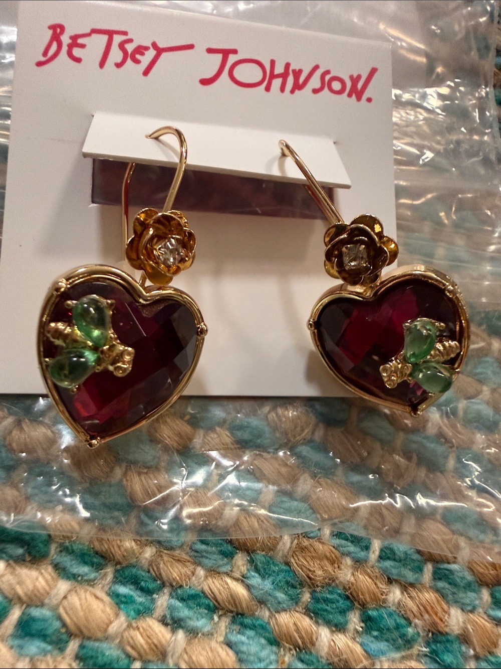 🌻🍁Betsey Johnson Gold-Tone Heart Drop Earrings with Deep Red Stones
